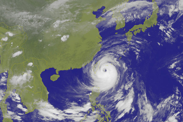 梅姬逼近全台警戒 東部需嚴防超大豪雨