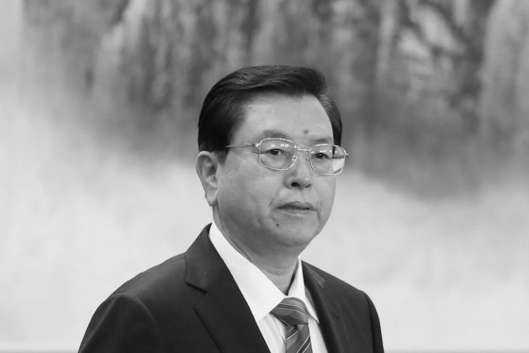 連遭痛擊 張德江借港商離世詭異「露面」