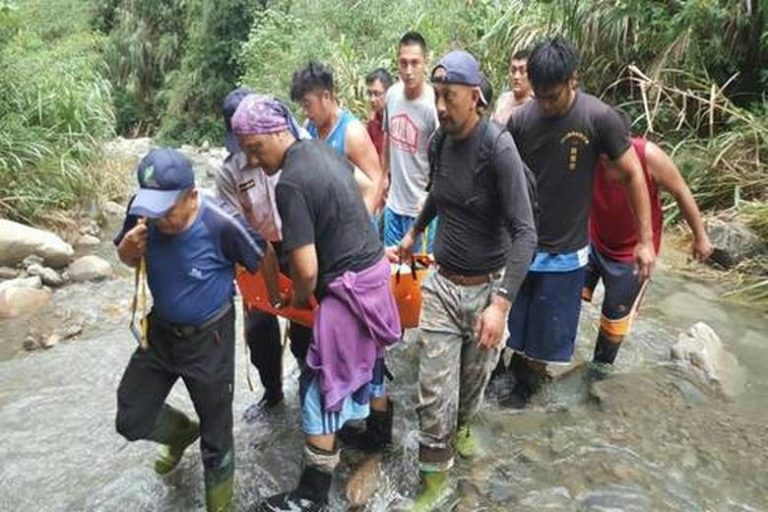 休旅車墜30公尺深邊坡 阿里山鄉代會主席受傷送醫