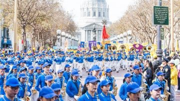 法轮功学员旧金山城盛大游行 引人瞩目