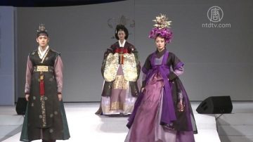 韩国：古宫韩服时装秀  展现古典美