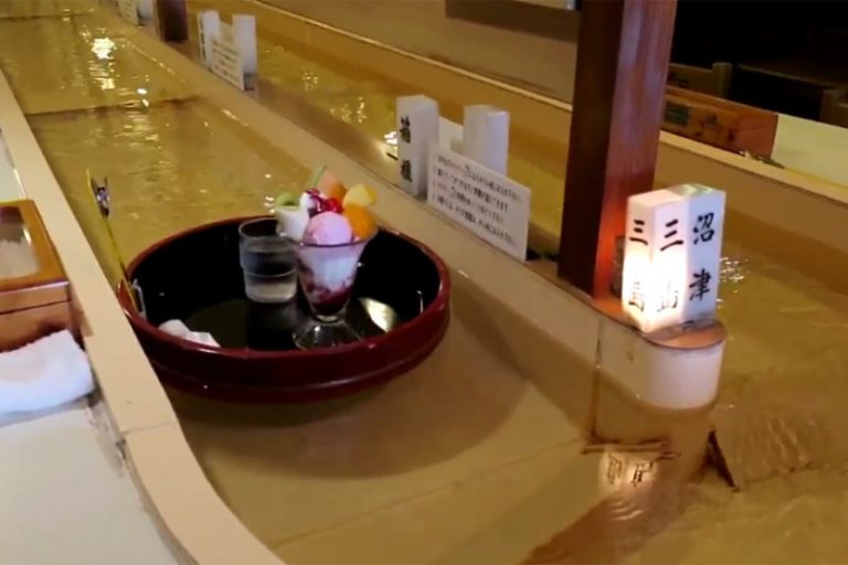 流水細麵生意火？日本人推出水轉壽司