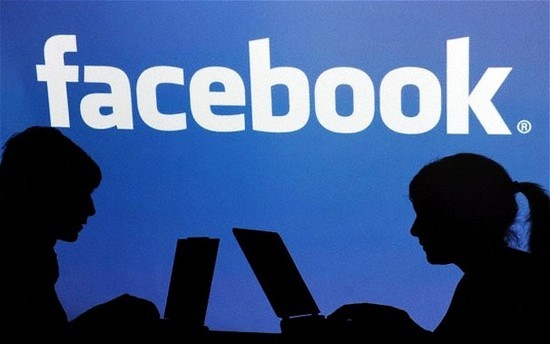 Facebook屈膝入中國？ 谷歌審查受害者：不可開倒車