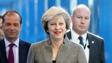 英国首相：信仰给我信心做正确的事