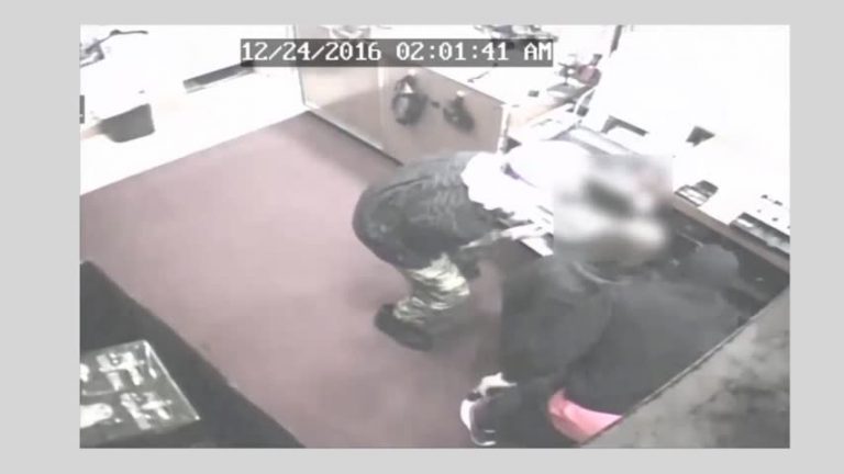 兩劫匪傷人逃竄 休斯頓警局通輯