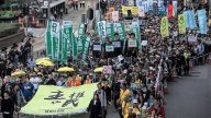 香港民主派新年游行 抗议人大释法