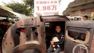 重慶微型房車售價不足2萬  內置精緻小廚房