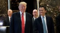 川普首見中國企業家馬雲 親送下樓稱兩人會談「很棒」