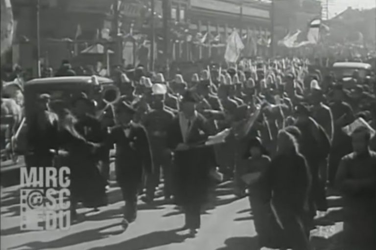1934年溥儀出行的珍貴影像 偽滿街頭竟然是這樣