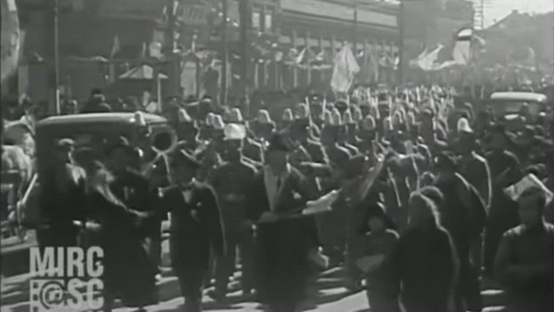 1934年溥儀出行的珍貴影像 偽滿街頭竟然是這樣