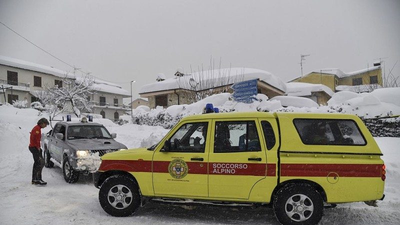 意大利地震引发雪崩 35名旅客凶多吉少