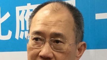 从3楼滚落2楼 台泥董事长辜成允紧急送医