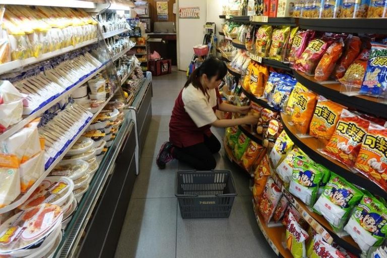 全球最方便 台灣便利商店密集度超萬家