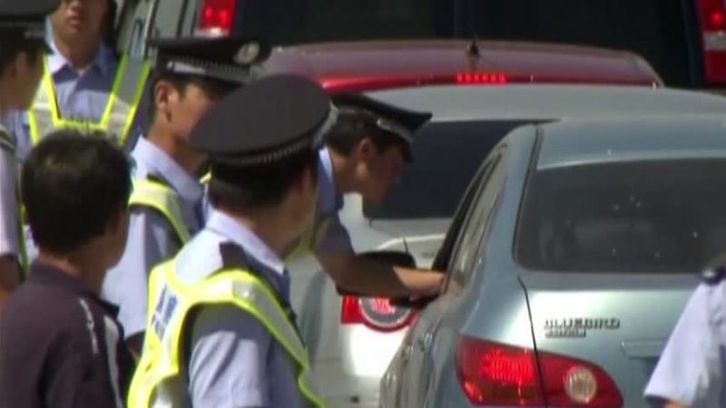 陝西網友罵交警遭拘留 輿論譁然