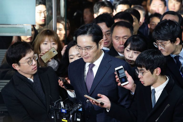 逮捕令聽證前 三星少主李在鎔現身獨檢組