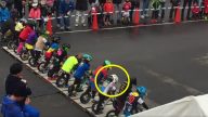 日本幼儿滑步车大赛，4岁童失误落后…没想到结局却让人肃然起敬！（视频）