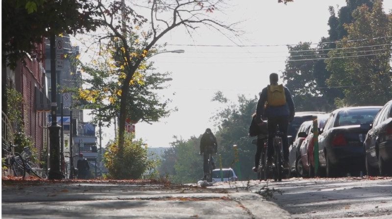 自行车撞上停着的车门 多伦多2016年增加近20%