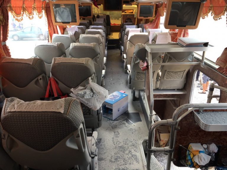 轟！進香團遊覽車氣爆 逾30名香客嚇出冷汗