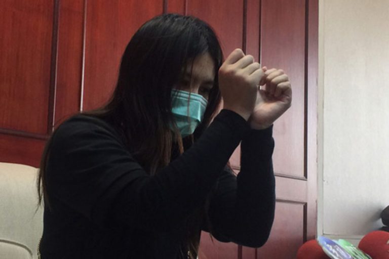 台女護照破損遭拘35小時 大馬再成焦點