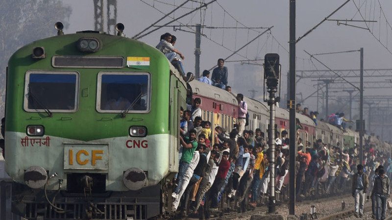 土地被徵修鐵路 印農民獲賠一列火車