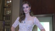 Reem Acra春季婚纱展 5大道蒂芙尼店登场