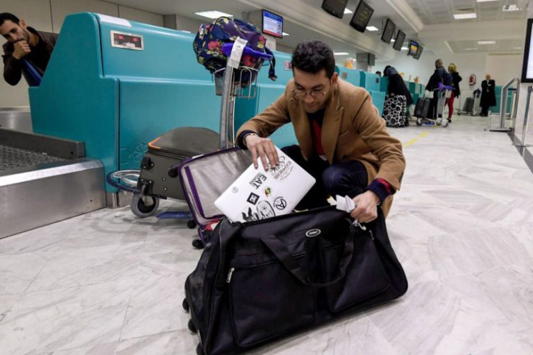 FBI: 筆記本電腦炸彈或躲過機場安檢