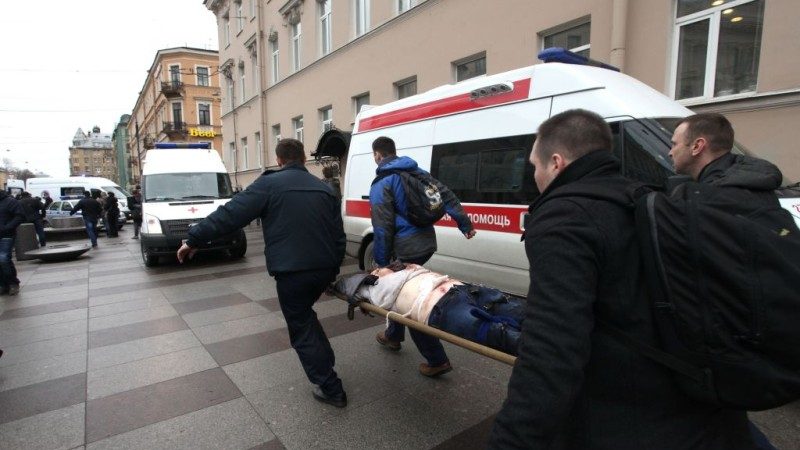 圣彼得堡地铁爆炸 直撃混乱现场幸存乘客破窗逃命(慎入)