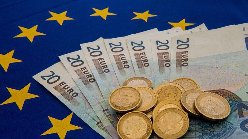 欧盟要求英国：600亿分手费得付欧元