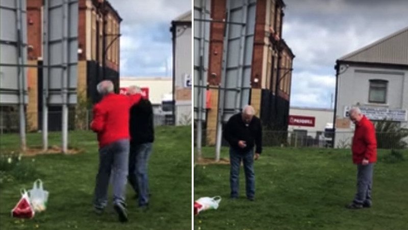英國2位老爺爺打架突然都停手 原來一人的眼鏡掉了 之後的一幕爆笑(視頻)