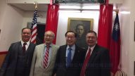 赵小兰父亲拜访中华公所  纽约行程公开