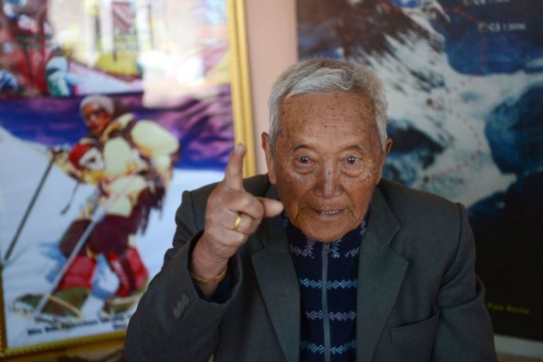 壯志未酬 85歲老翁登頂珠峰失敗辭世