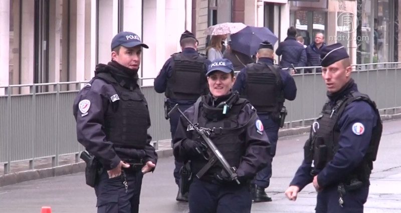 搜捕三名武装份子 巴黎北站关闭一夜