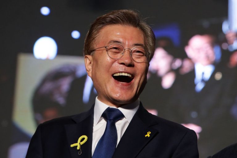 教師節致電恩師 文在寅遭訓斥「打電話來幹啥！」