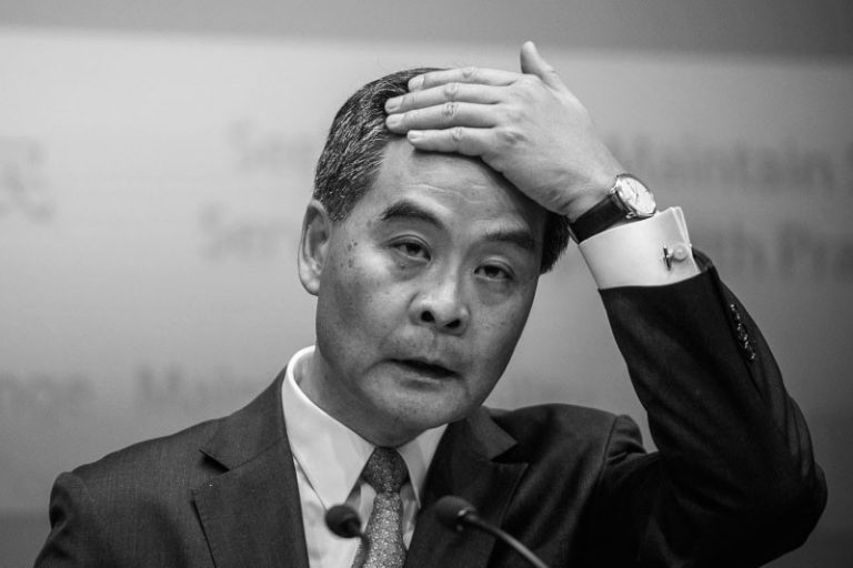 離任前貪腐事件被查 梁振英被曝串謀干預調查