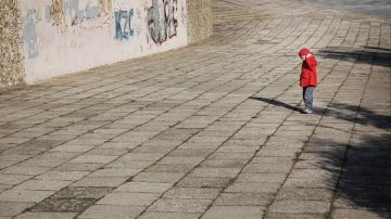 虐童案頻發  滬幼稚園老師端熱鍋敲打幼童　