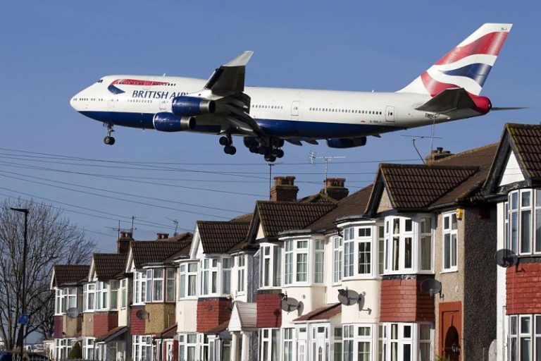 英航電腦當機 倫敦2機場擠滿滯留旅客