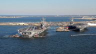川普罕见大动作 三大航母将会合半岛海域？