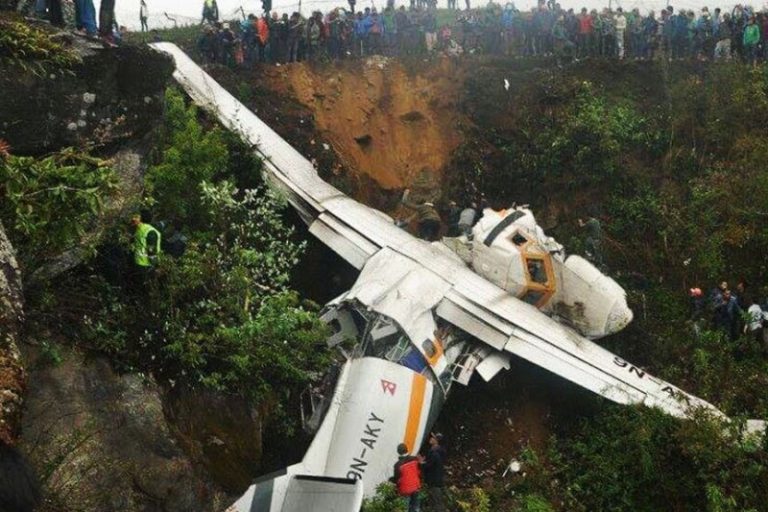 飛抵全球最危險機場 貨機撞崖 1死2傷