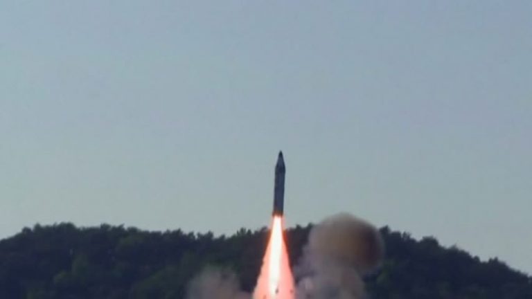 朝鮮再射導彈 文在寅：軍隊準備反擊