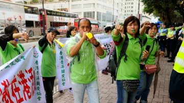 香港街头的“文革”?  透视香港青关会