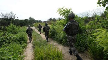 一朝鮮軍人越過軍事分界線 投奔韓國