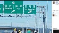 重機爭取國道路權 警逐一拖吊並設攔截點