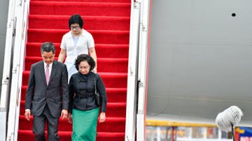 梁振英对习近平干了一件事 令栗战书罕见发怒