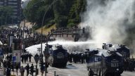G20峰会场外10万人抗议 梅拉尼娅受困饭店