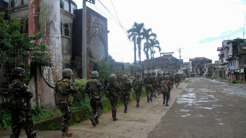 菲南围剿恐怖分子 军方再误炸自己人2死11伤