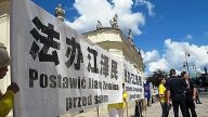 【禁闻】波兰法轮功学员抗议张德江到访