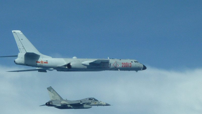 日监测中共10军机飞越东海 台首发空拍照片