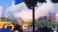 惊魂！杭州餐厅大火 的士司机救人遇二次爆炸（视频）