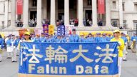 法轮功学员伦敦大游行 吁停止迫害