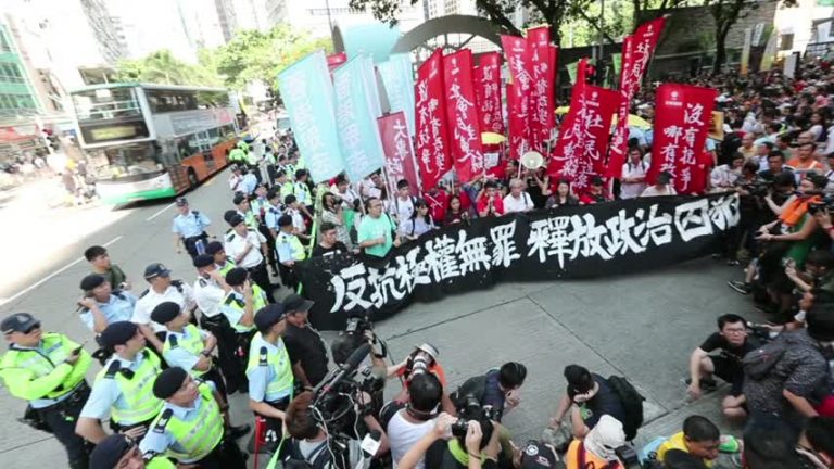 黃之鋒等被判引發港人大遊行 人數之多出人意料